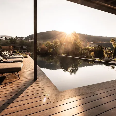 Der Mesnerwirt Hotel 4*